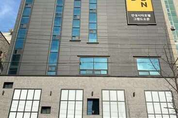 Hotelli Anseong City