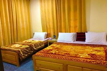 فندق Chitral Inn Resort