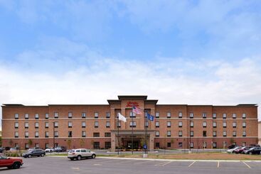 هتل Hampton Inn & Suites Ann Arbor West