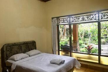 Szálloda Puri Mandala Kaleran