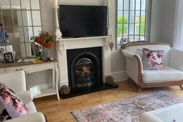 Nocleg ze śniadaniem Giffnock Rooms