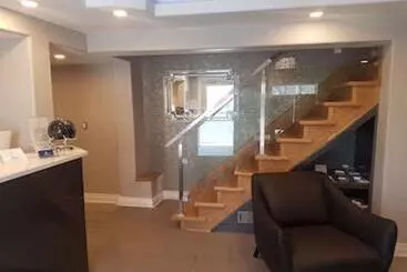 Hotelli Bayside Inn & Waterfront Suites