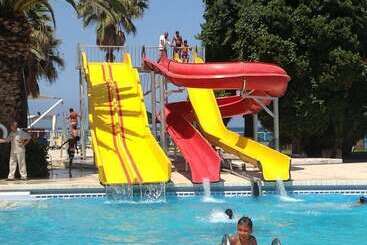 Hotel Corniche Palace