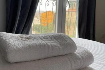 پانسیون Casa Iulia