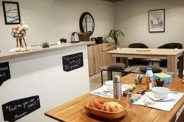 ベッドアンドブレックファースト Chambres Privées à Hautvillers, Berceau Du Champagne Avec Salle De Bain Et Toilettes Incluses