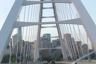 Aparthotel Private Room In Oliver 104 Ave, Across Grand Mcewan University, Norquest College, A Chic Location!