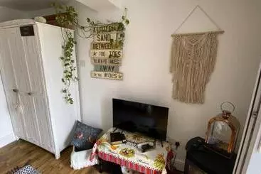 ペンション Wheelhouse   Grinkle Bell Cottage