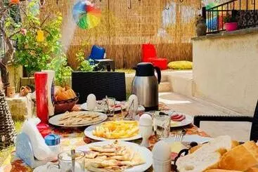 Bed and Breakfast Aysultan Stone House