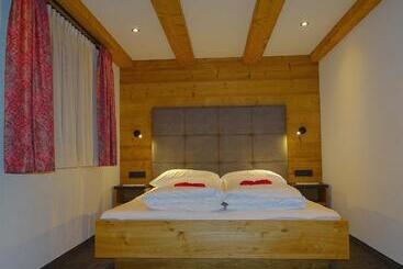 تختخواب و صبحانه Kingershof