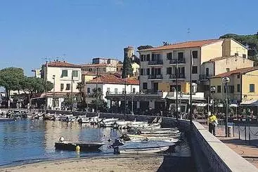 ツーリストアパートメント Elbamar Marina Di Campo