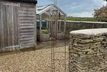 Bed and Breakfast Field End House Strawberry Lane Meysey Hampton