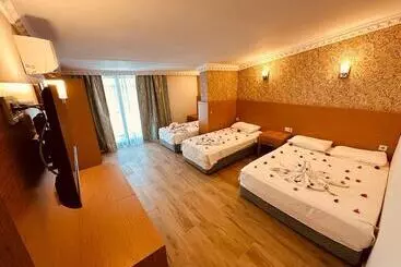 Britannia Hotel&villas