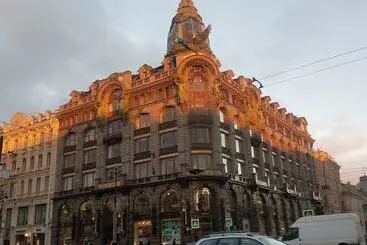 בית מלון כפרי Svarog Film