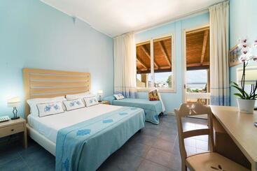 Cala Della Torre Resort