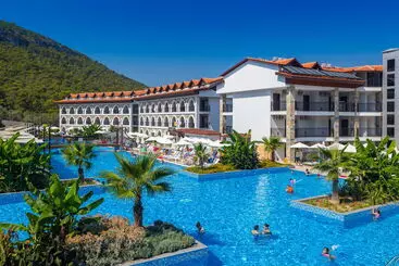 Hotel Ramada Resort By Wyndham Akbuk  All Inclusive