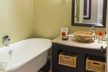 Auberge Hollandaise Guest House By Misty Blue Hotels