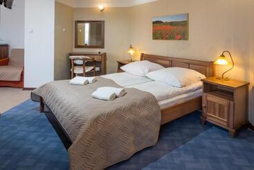 Kompleks Hotelowy Logos