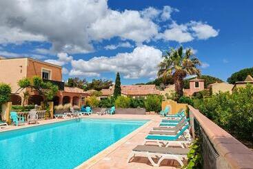 Резиденция Résidence L Oustal Des Mers