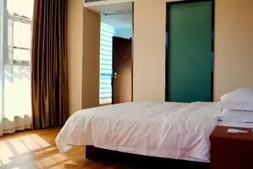 Hotel Jtour Inn Xianning Chibiyiqiao North