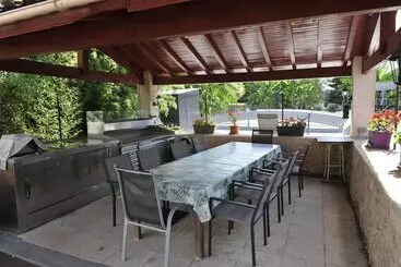 Majatalo Jardin D Arcy   Chambres D Hôtes Avec Piscine Et Spa