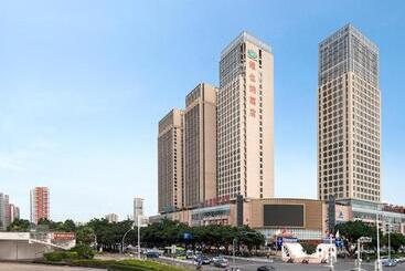 Vienna Hotel Guangxi Beihai High Speed Railway Station