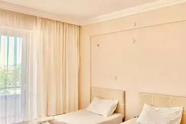 Hotel Erikli Sunshine Holiday Apart
