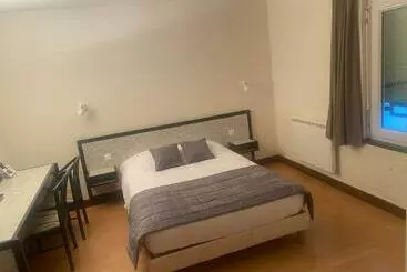 Hotel Hôtel Du Commerce