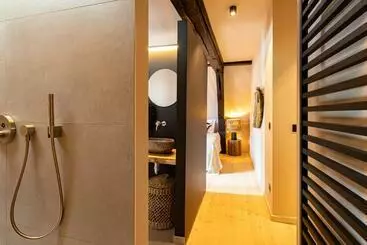 هتل آپارتمان Btfl Living Antwerp
