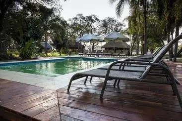 Hotell Hakusembe River Lodge