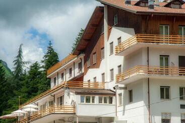 Hotell Albergo San Carlo