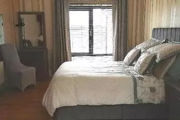 Hunters Lodge B&b