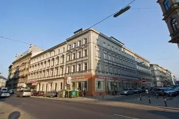 آپارتمان‌های توریست‌ها Debo Apartments Schönbrunner Strasse  Contactless Check In