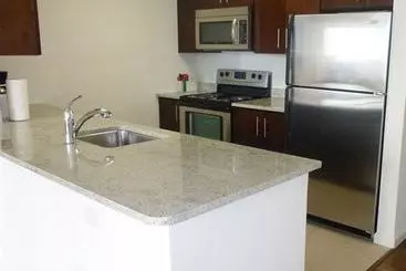 فندق Churchill At 50 Columbus