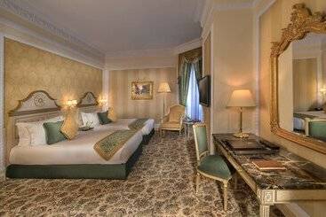 ホテル Royal Rose Abu Dhabi, A Curio By Hilton Affiliated