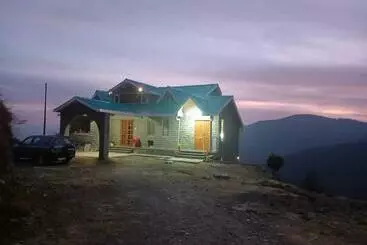Aamiaismajoitus (B&B) Thapa Farms, Koti Simla