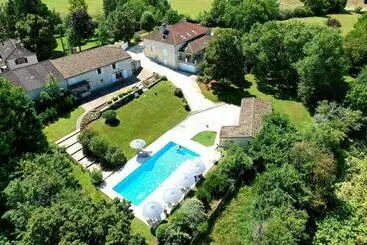 Aamiaismajoitus (B&B) Le Petit Bleu Chambre D Hôtes