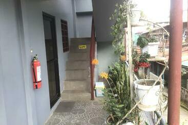 아파트호텔 Elrikh And Hayden Transient Inn