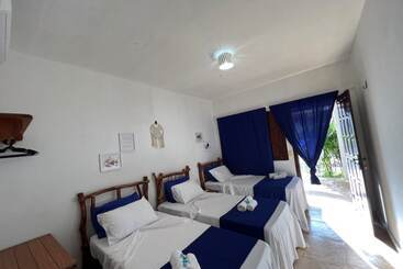 הוסטל Pousada Califórnia Tia Lia