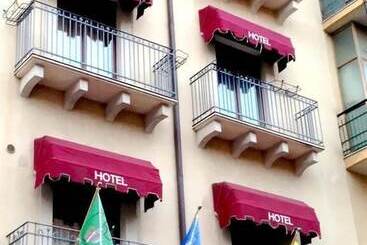 客栈  Conte Ruggero