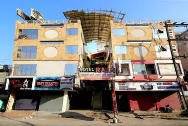 Hotel Raja By Oyo Rooms