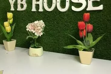 ペンション Yb House