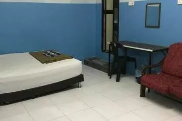 Pensão Yb House