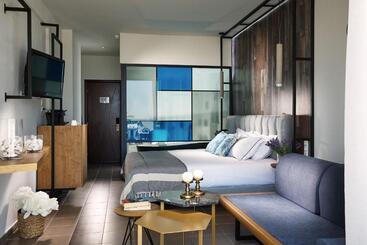 Zoe Hotel, Trypiti Beach Resort & Hive Water Park