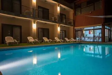 Hotel Roble Blanco