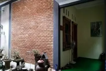 پانسیون Borobudur Kampung Homestay  Karsidi
