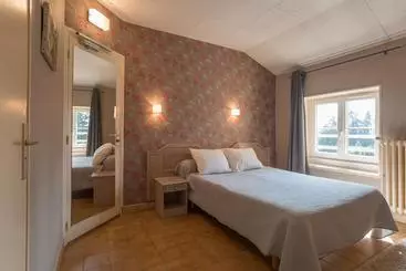 Отель Domaine Des Cedres , Gites Et Insolites