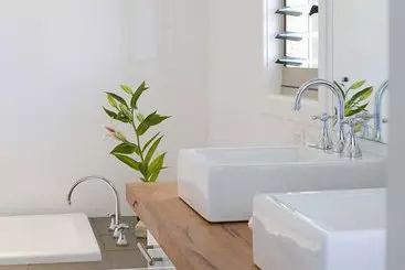 Bungalows Lilies Cottages