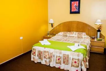 Hotel San Antonio Suites