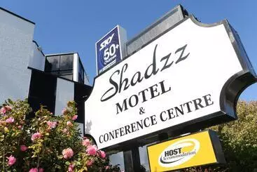 Shadzz Motel