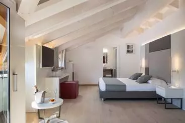 Continental   Tonellihotels